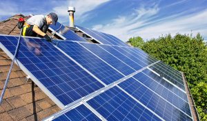 Service d'installation de photovoltaïque et tuiles photovoltaïques à Odos